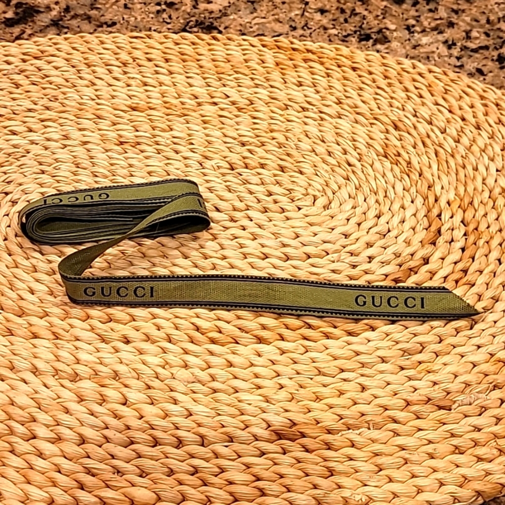 Gucci ribbon